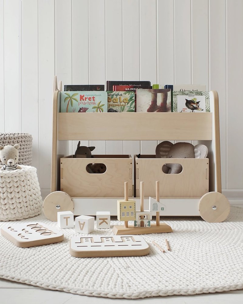 Praktické úložné riešenie pre deti – nízka polička na knihy a hračky