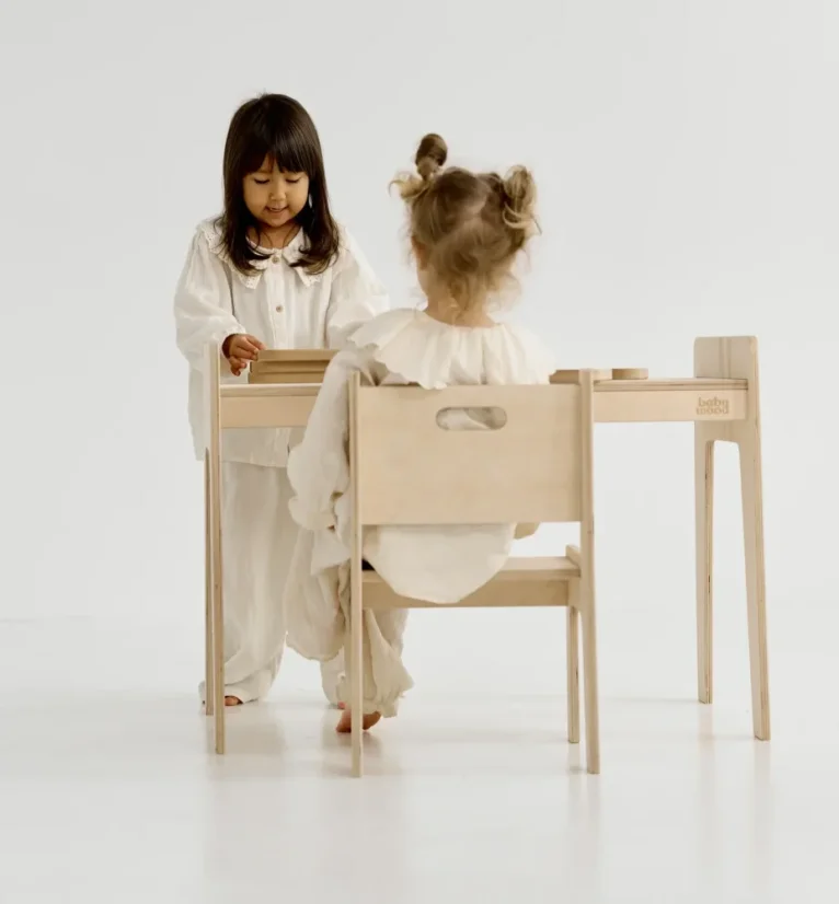 Montessori nábytková zostava pre väčšie deti - natural