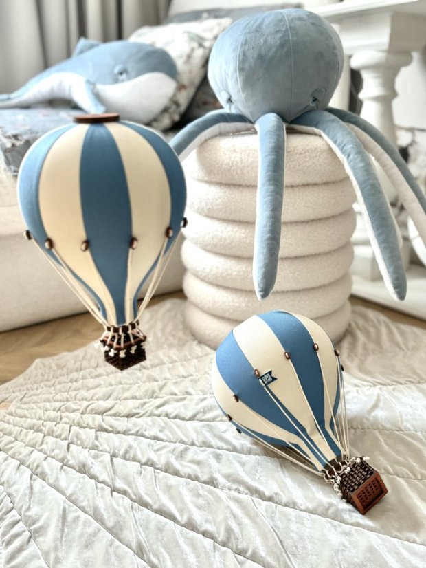 Dekoračný lietajúci balón modrá/krémová – dekorácia do detskej izby - Veľkosť balóna: M-33cm x 20cm