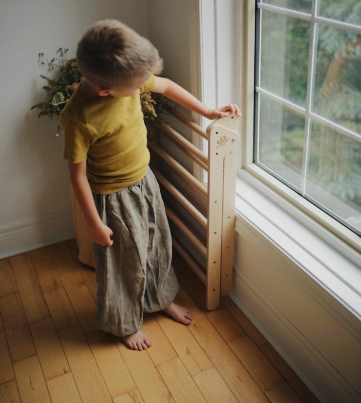 Montessori Piklerová obojstranná stredná preliezačka trojuholník