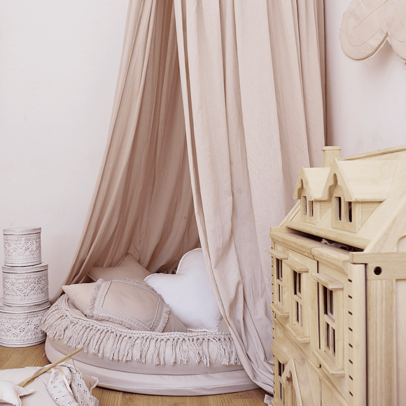 Hnízdo pro děti Boho s třásněmi pudrově růžová