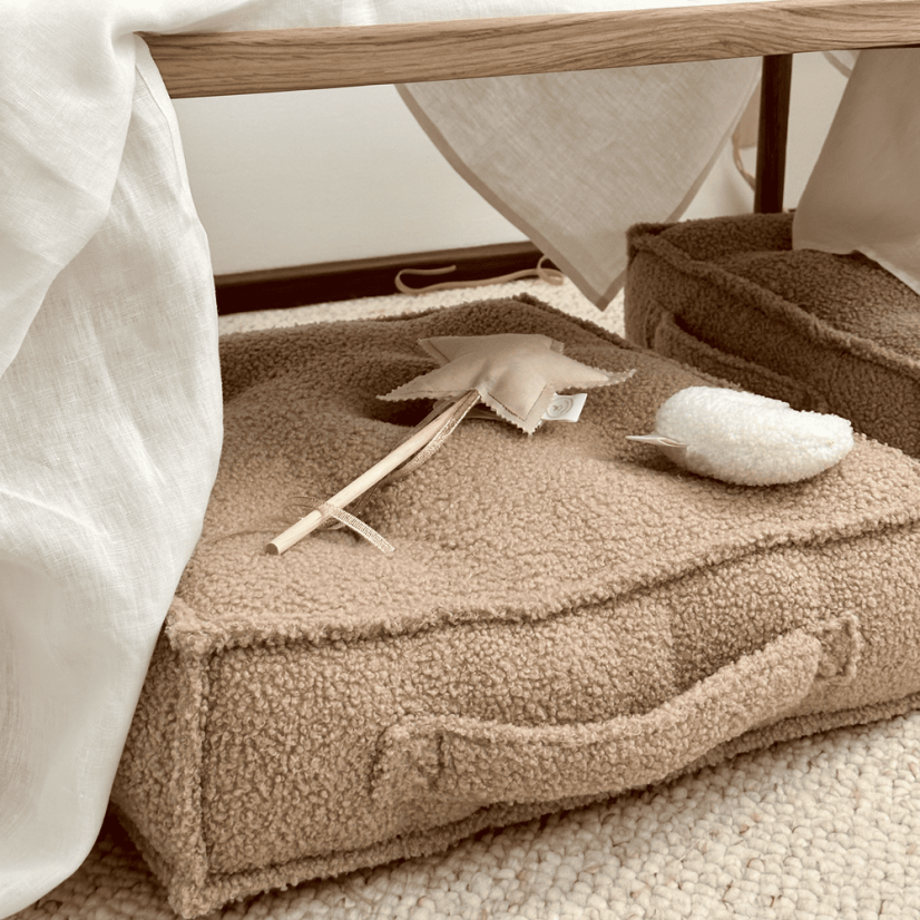 Prošívaný puf čokoládová 46x46x13cm