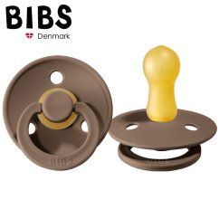 BIBS Cumlík  Dark Oak S –  prírodný kaučuk pre novorodencov (0m+)