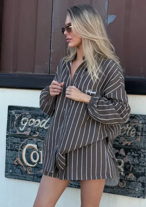 Dámská mušelínová košile hnědá pruhovaná – nadčasový oversized styl