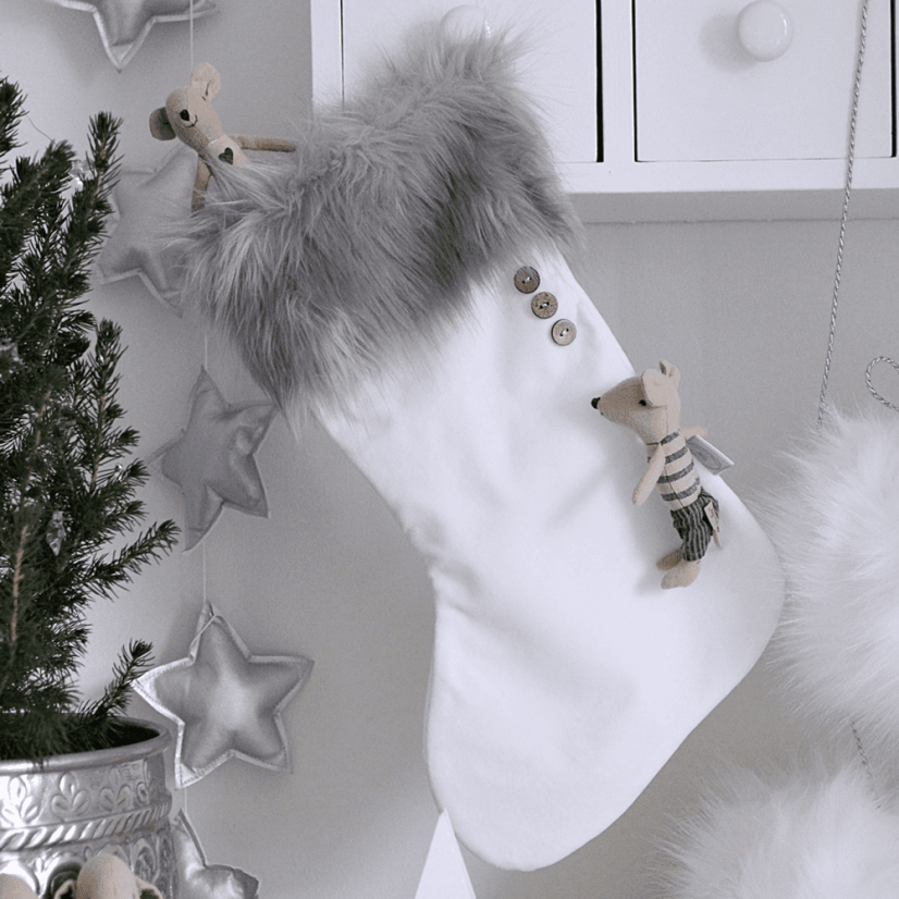 Vánoční punčocha bílá s šedou kožešinou 42x26cm