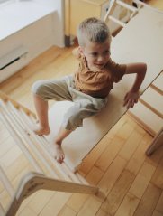 Montessori Pikler šplhací prkno a skluzavka