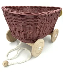Proutěný vozík na tahání za šňůrku - malinová