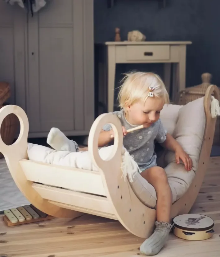 Montessori drevená hojdačka prírodná M - Farba: Čierna