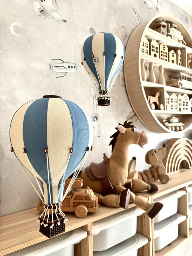 Dekoračný lietajúci balón modrá/krémová – dekorácia do detskej izby - Veľkosť balóna: M-33cm x 20cm