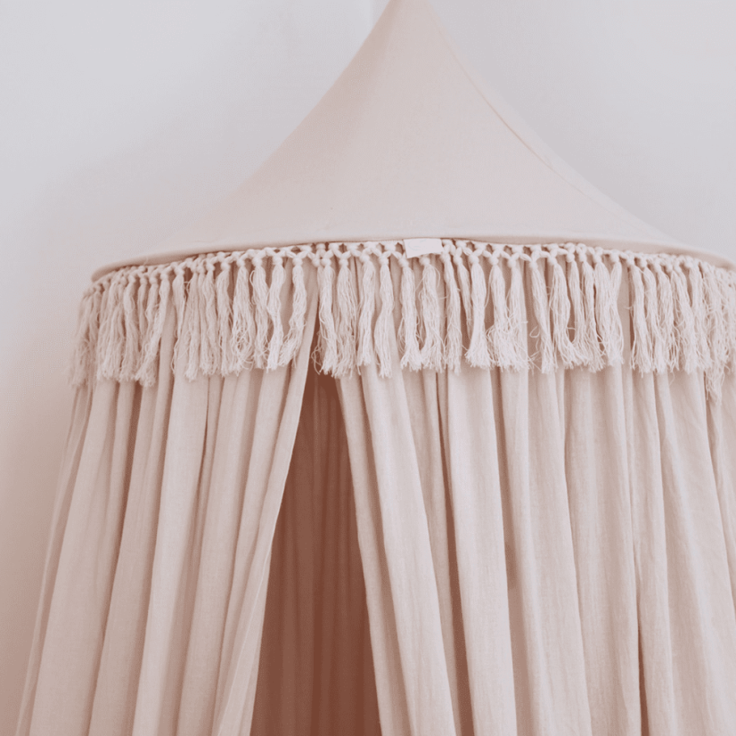 Nebesa nad dětskou postel Boho pudrově růžový maxi