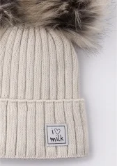 Detská zimná čiapka s brmbolcami, béžová