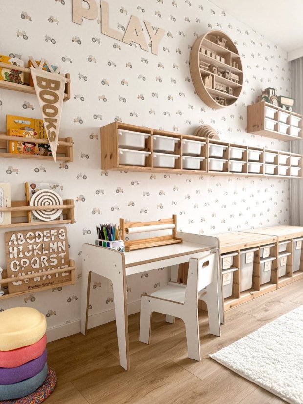 Montessori nábytková zostava pre väčšie deti - biela