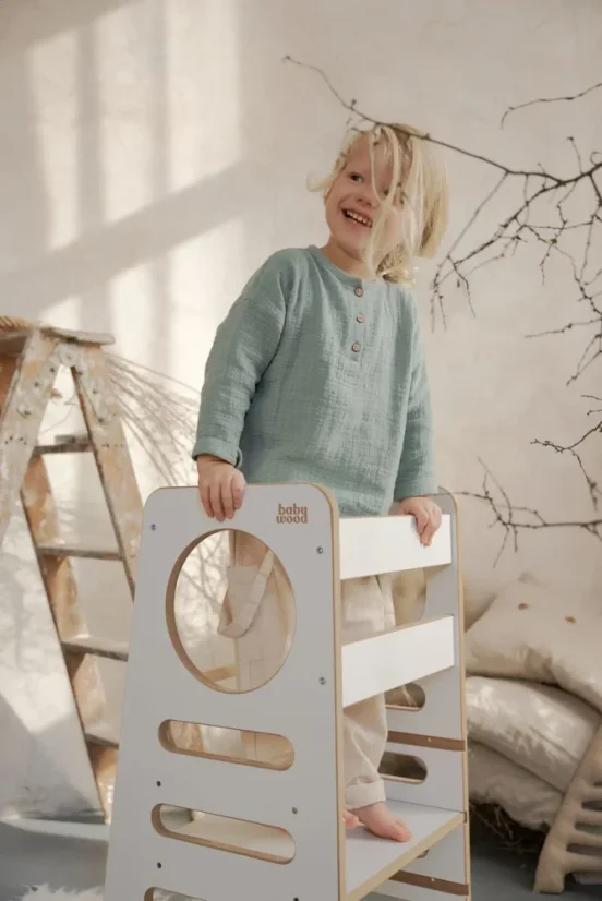 Montessori učiaca detská veža stredná biela