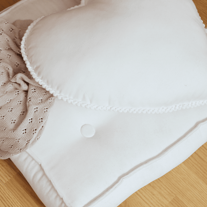 Boho vankúš srdca s bublinkami biela 44 cm