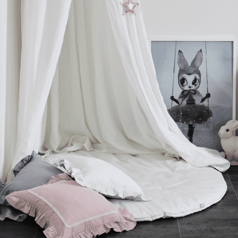 Dětská lněná podložka na hraní bílá