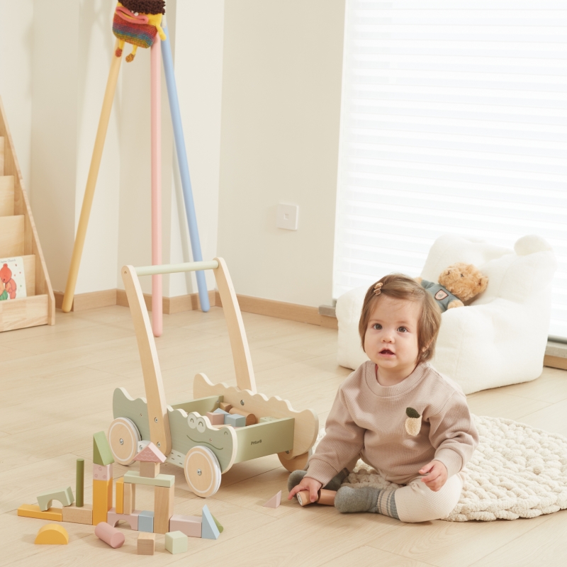 Drevený blokový vozík – krokodíl | Chodítko s kockami pre deti