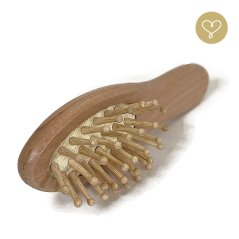 Dřevěný kartáč pro panenky Lulludolls – ideální pro jemné vlásky