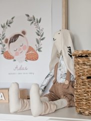 Plyšový králik v béžovom overale eukaliptus s menom dieťaťa