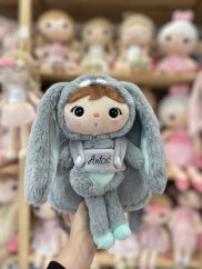 Batoh s odnímatelným plyšákem – šedo mátový zajíček 30 cm