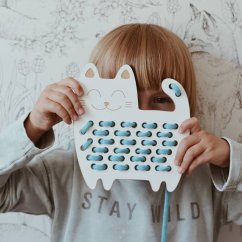 Montessori dřevěná proplétací hračka - kočka