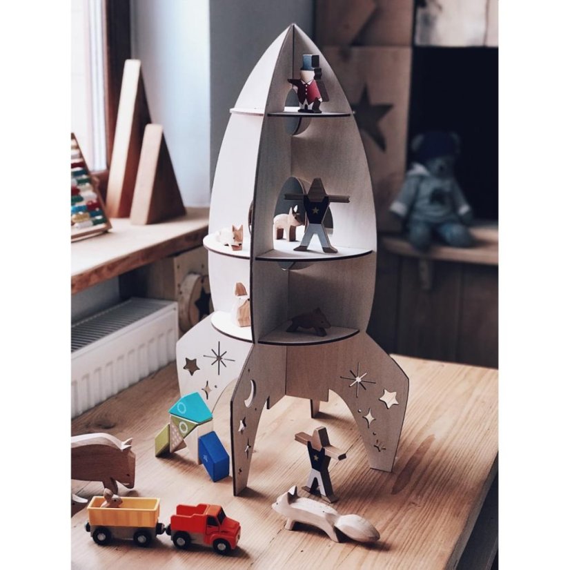 Raketová polica do detskej izby – drevená dekorácia na samomontáž 60x35 cm