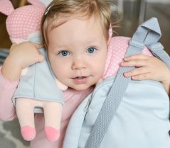 Spiaca bábika Angela šedá s menom Sofinka 42 cm