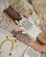 Montessori dřevěná proplétací hračka - paní medvědice