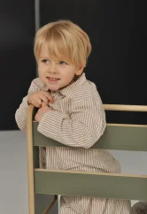 Učiaca veža Montessori pre súrodencov olivová