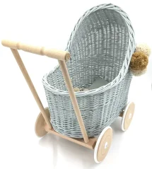 Prútený kočík pre bábiky mätová