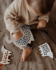 Montessori drevená prepletacia hračka - medveď