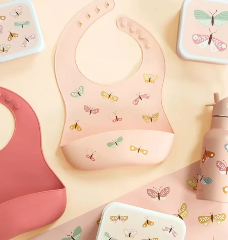 Sada 2 silikonových bryndáků motýl