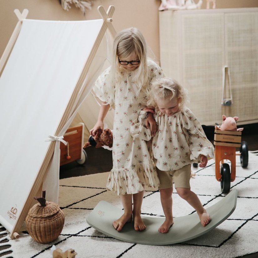 Drevená balančná doska kinderboard zelená