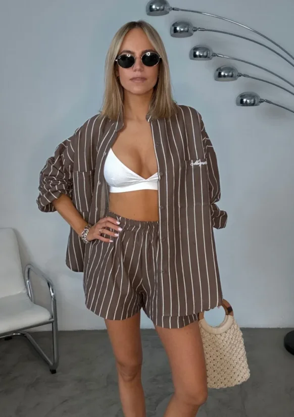 Dámská mušelínová košile hnědá pruhovaná – nadčasový oversized styl