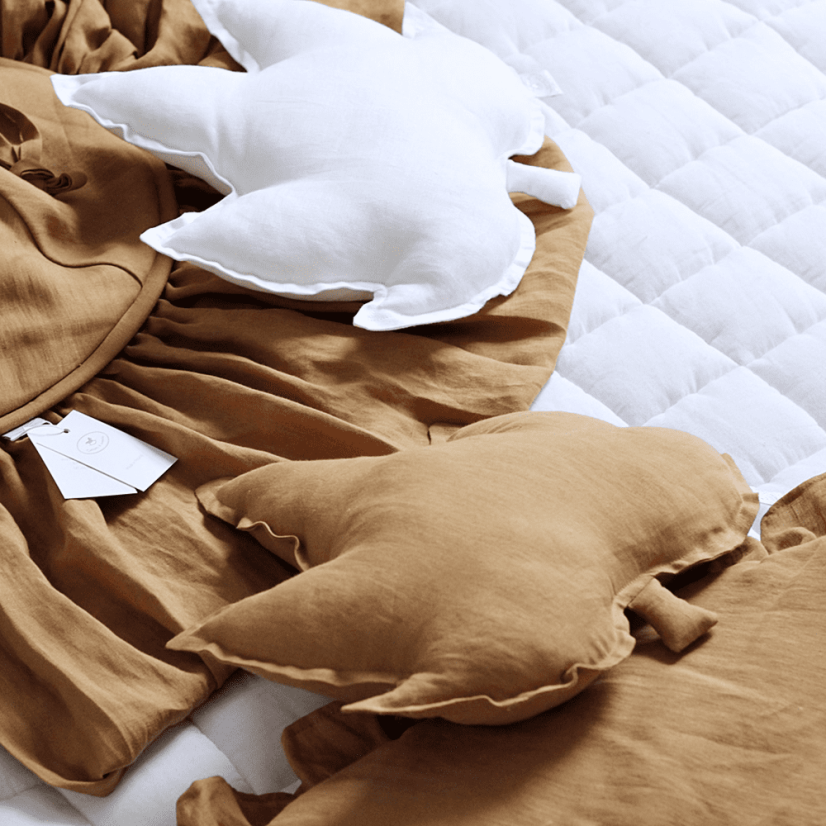 Ľanový vankúš javorový list biely 43x43 cm