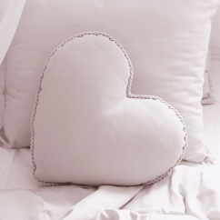 Boho polštář srdce s bublinkami pudrově růžová 44 cm