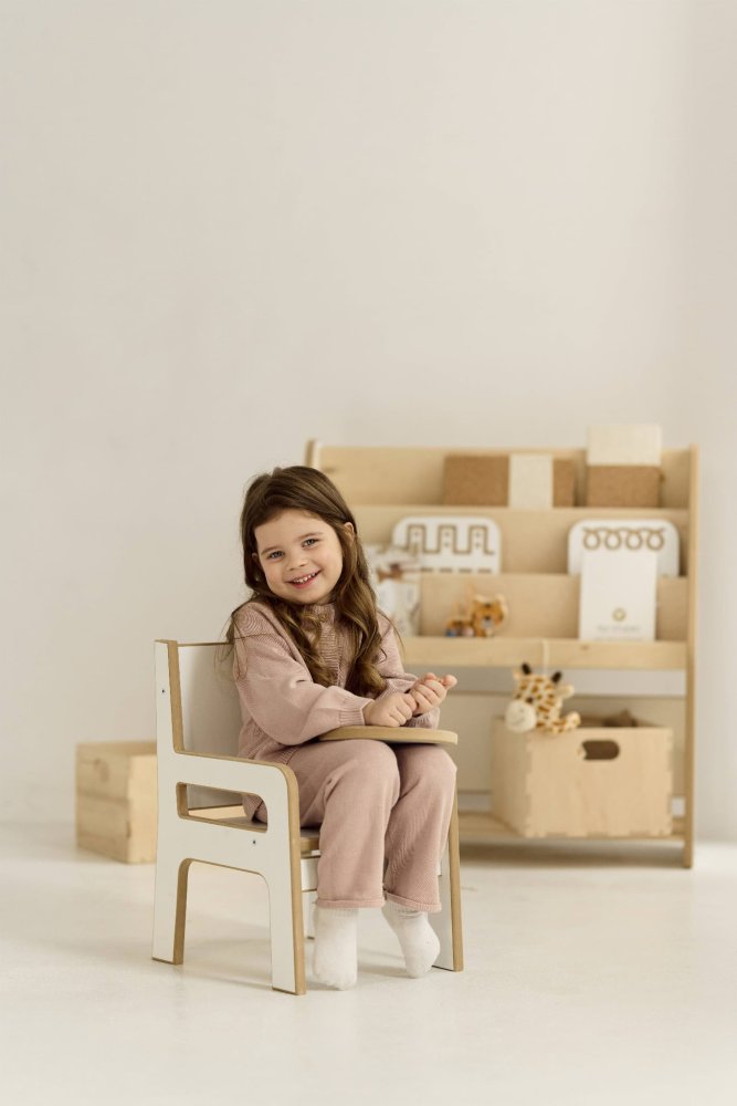 Montessori polička na hračky a knižky